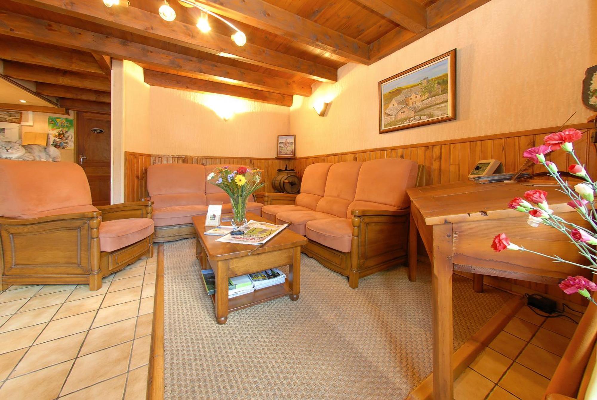 Logis Hotel Restaurant La Remise Le Bleymard Buitenkant foto