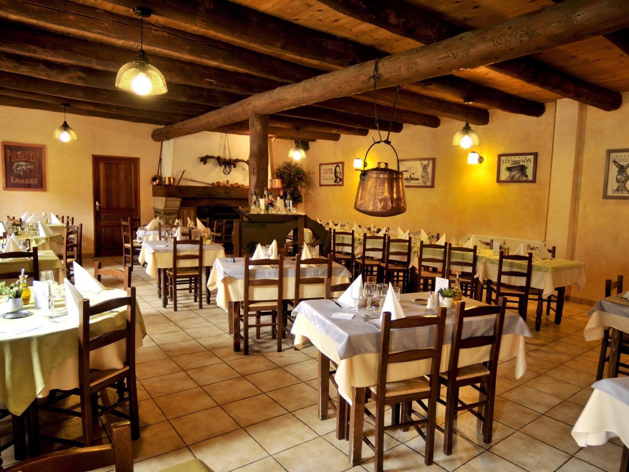 Logis Hotel Restaurant La Remise Le Bleymard Buitenkant foto